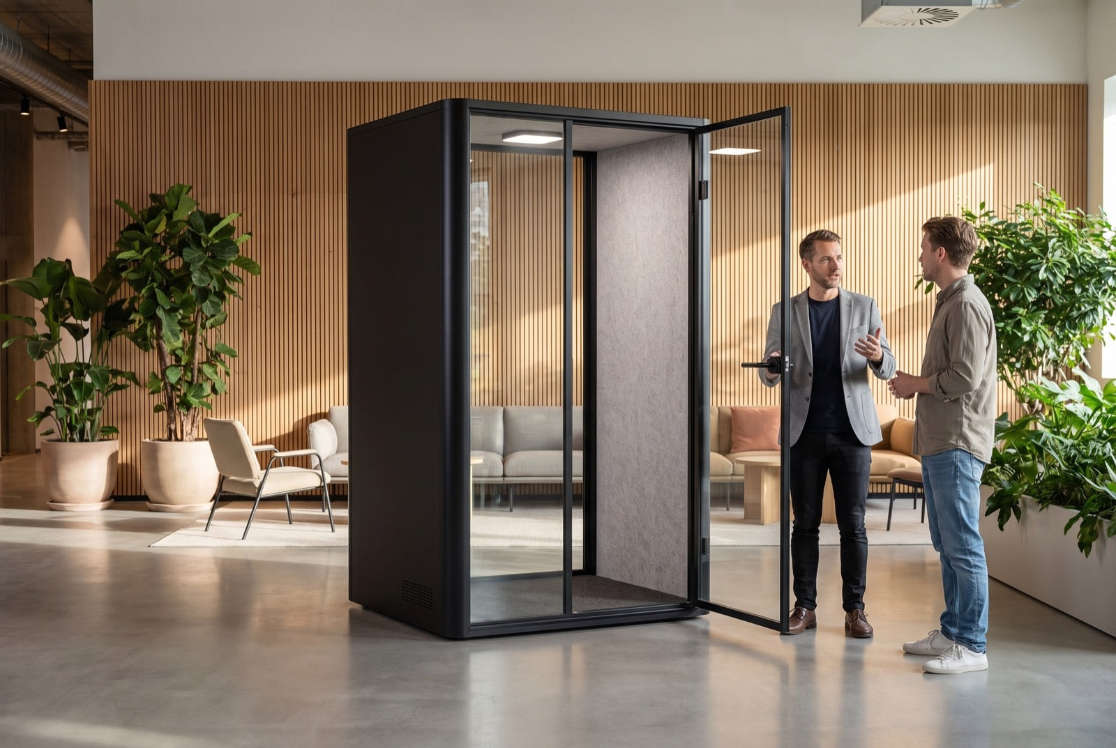 Core M in zwart in een kantoor