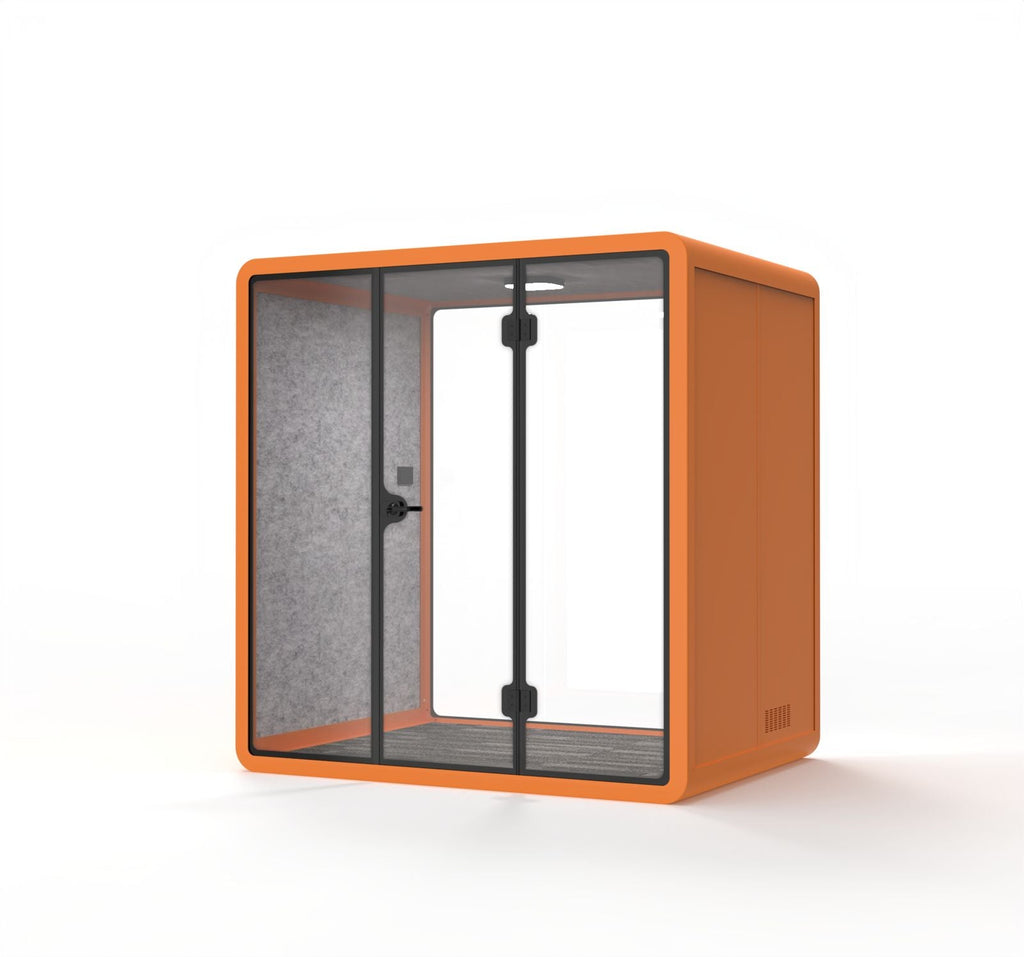 Studio L in oranjerood zandstructuur